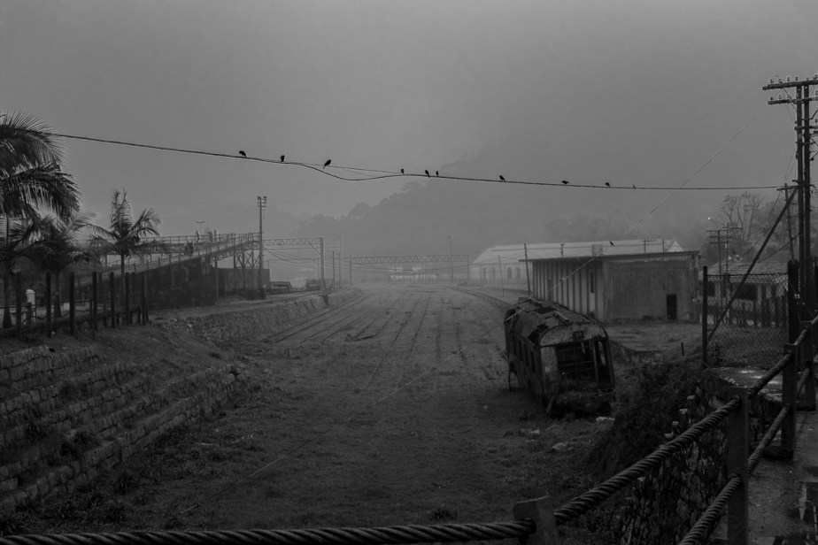7a Linhas velhas de trem e a neblina Ppiacaba 15Set18-1